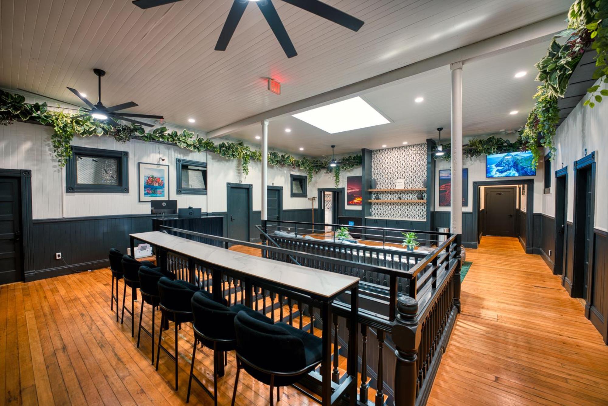 Howzit Hostels Hawaii Hilo Extérieur photo