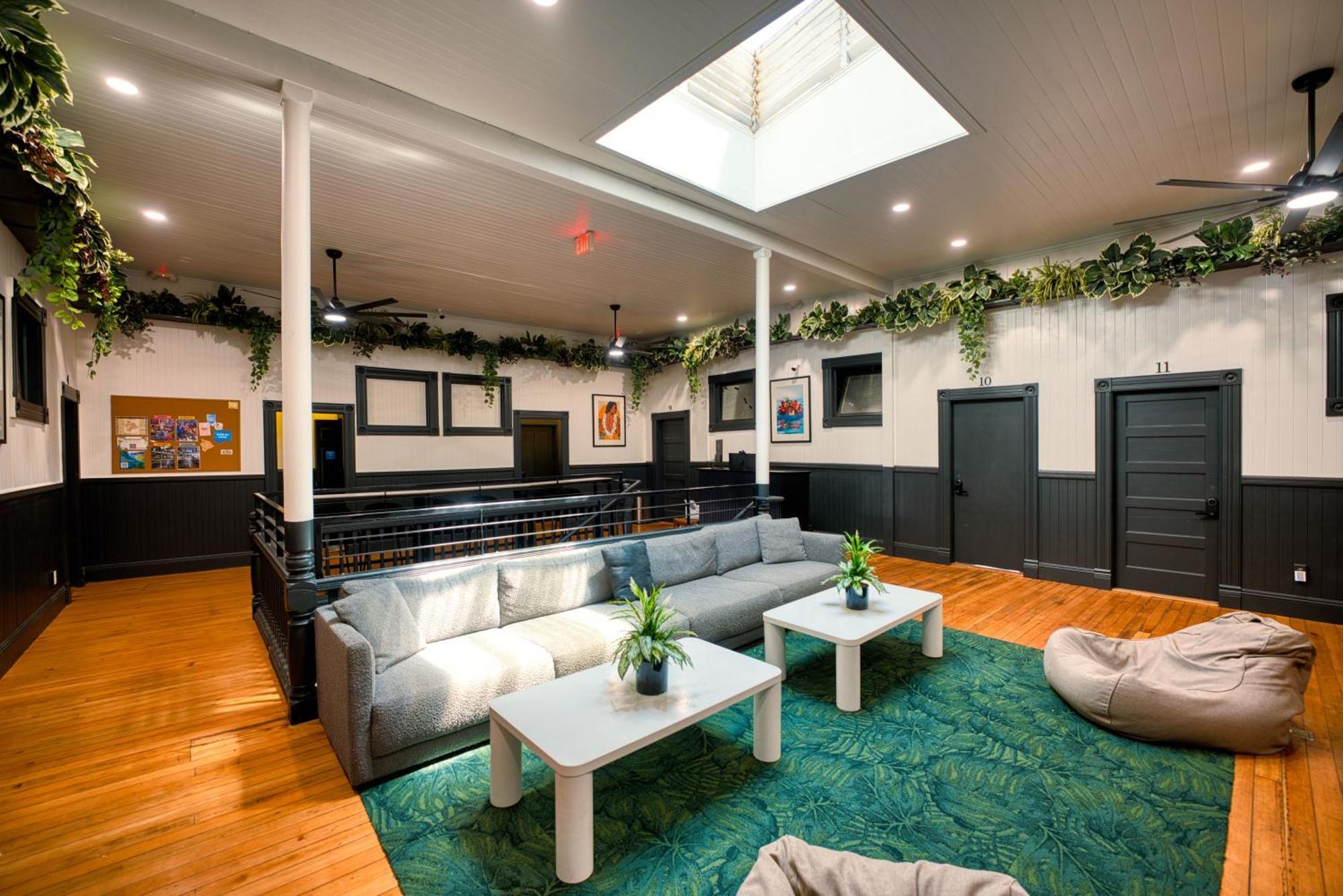 Howzit Hostels Hawaii Hilo Extérieur photo